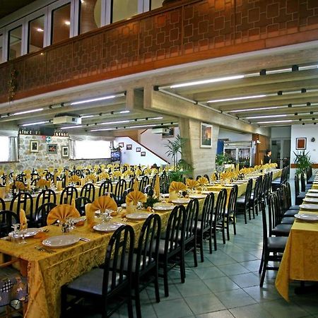 Albergo Ristorante Il Pescatore Villetta Barrea Exterior photo